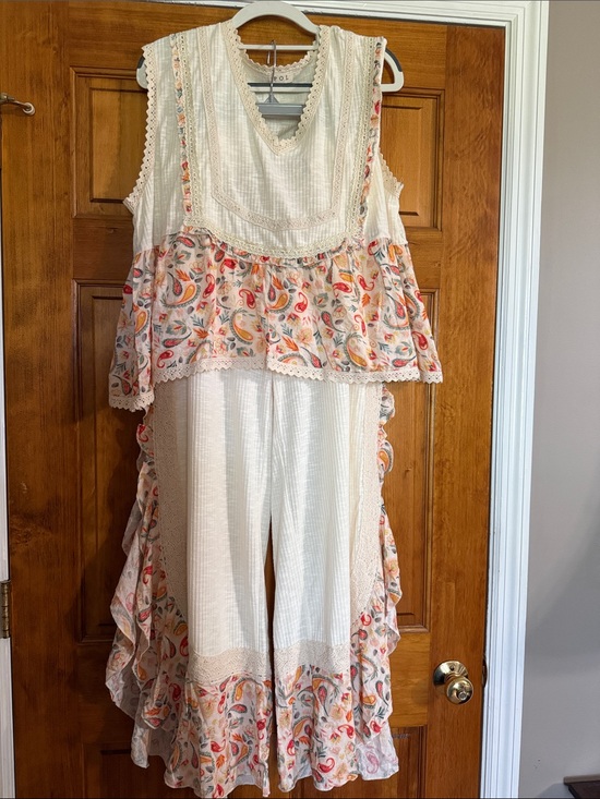 POL Pants - POL Cream Floral Paisley Tiered Set with Coral Accents